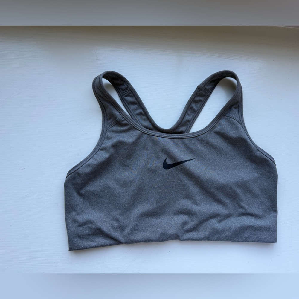 Gray Nike drifit sports bra sz Large